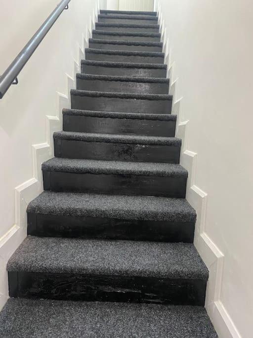 Flat 3 Nelson Town Centre Апартаменты