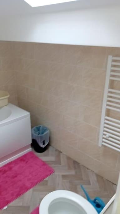 Flat 3 Nelson Town Centre *